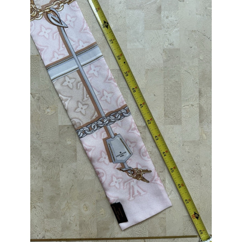 Louis Vuitton Bandeau Denigram Confidential 100% Silk Scarf Pink Auth - Picture 7 of 10